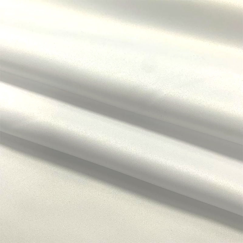 CREMEFARVET DULL WEDDING SATIN – MAT BRYLLUPSSATIN MED BLØDT, FLYDENDE FALD