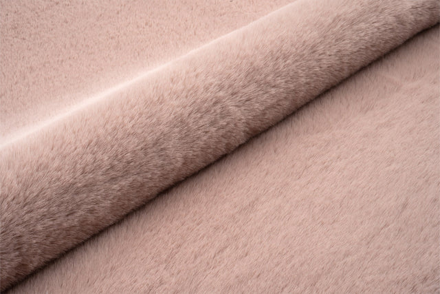 PUDERROSA BUNNY MÖBELTYG – IMITERAD PÄLS