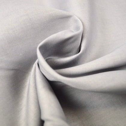 GRÅ BOMULLSPOPLIN – TÄTT VÄVT BOMULLSTYG