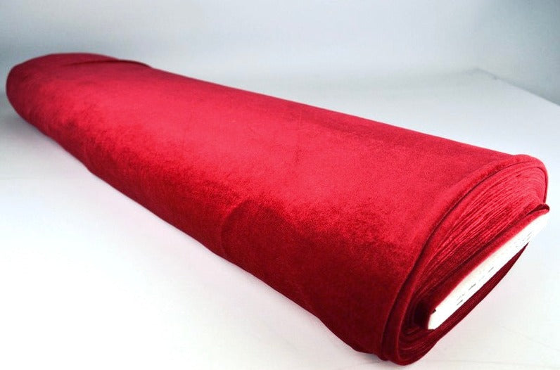 RÖD VELOUR MED STRETCH – MJUK STICKAD KVALITET