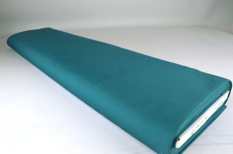 MÖRK PETROLBLÅ BOMULLSTWILL – KRAFTIGT OCH FORMSTABILT TYG