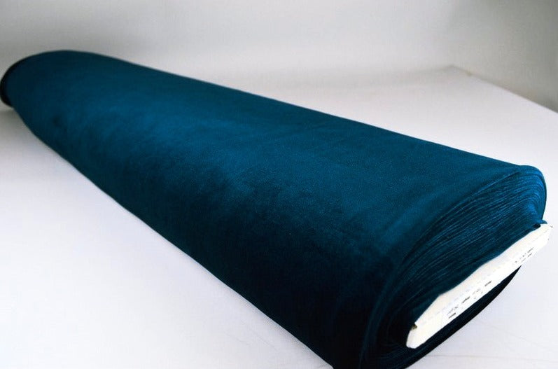 MÖRK PETROLBLÅ VELOUR MED STRETCH – MJUK STICKAD KVALITET