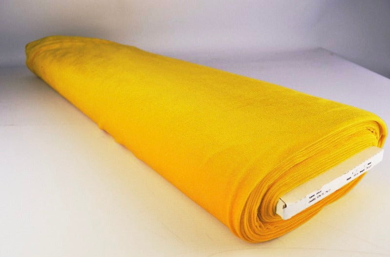 GUL VELOUR MED STRETCH – MJUK STICKAD KVALITET