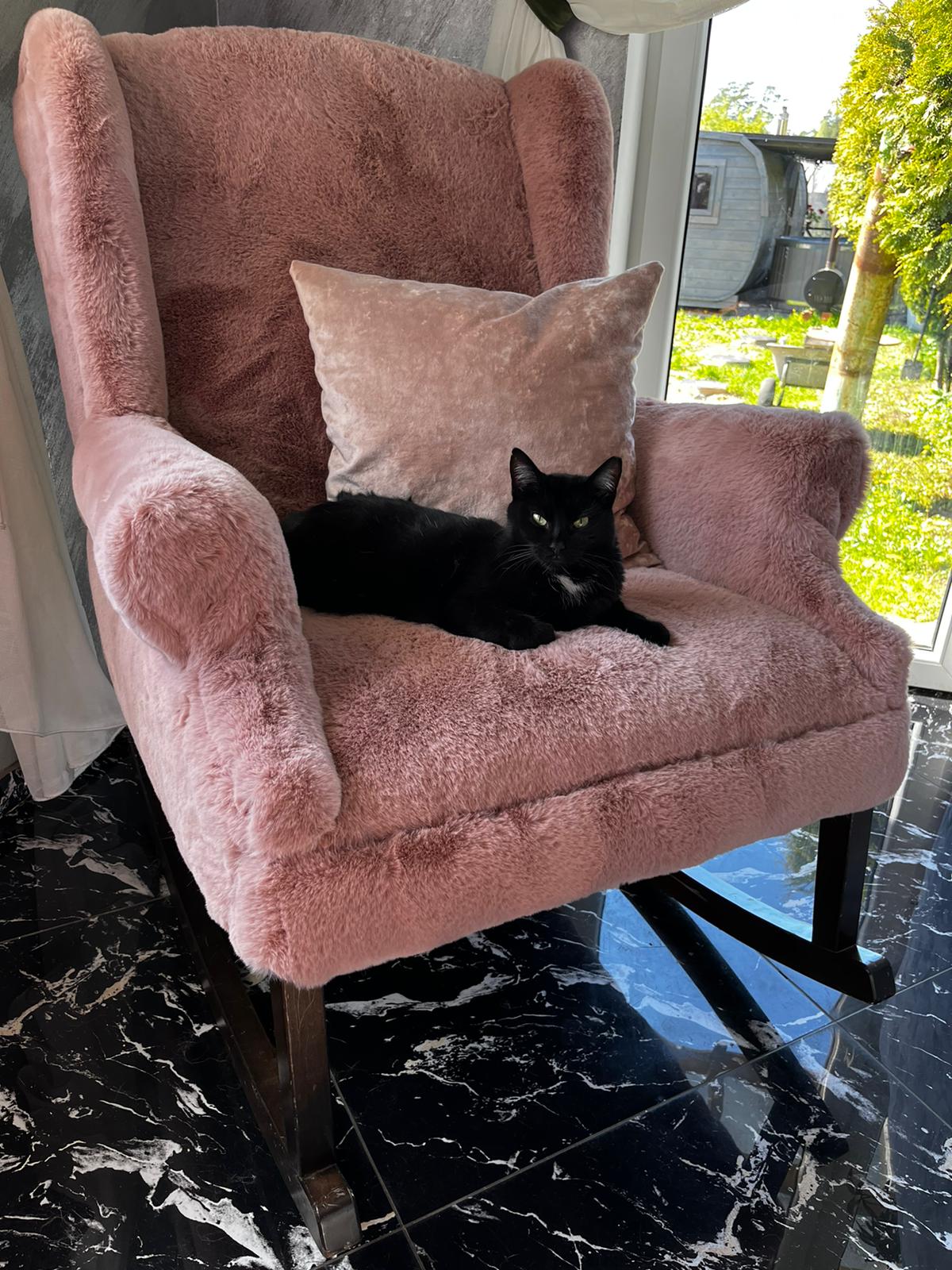 VIT BUNNY MÖBELTYG – IMITERAD PÄLS