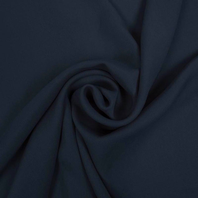 MARINBLÅ TENCEL™ TWILL – NATURLIGT MJUK, ANDAS & MED SMIDIG DRAPERING
