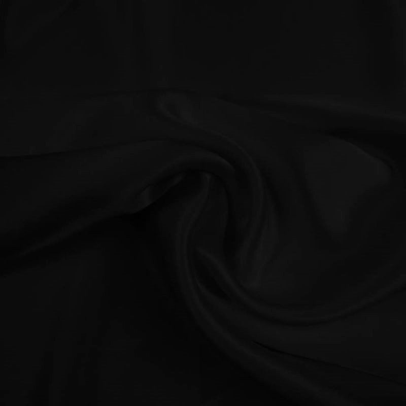 SVART SILKESATIN MED LÄTT STRETCH – MJUK & SLÄT YTA
