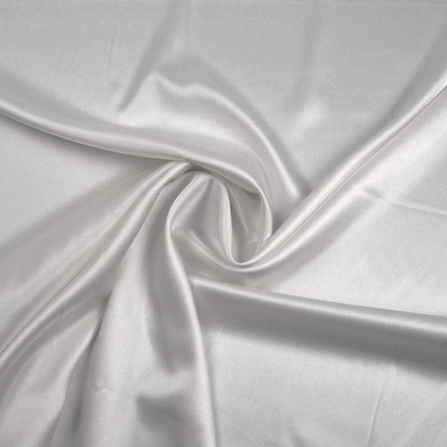 VIT SILKESATIN MED LÄTT STRETCH – MJUK & SLÄT YTA