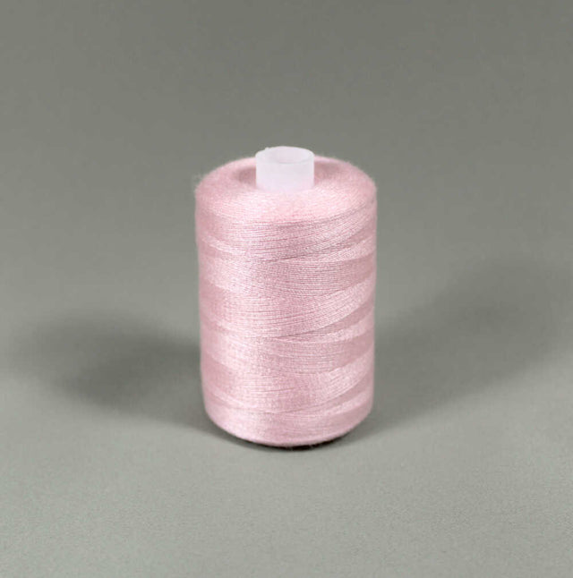 PASTEL LYSERØD STÆRK POLYESTER SYTRÅD