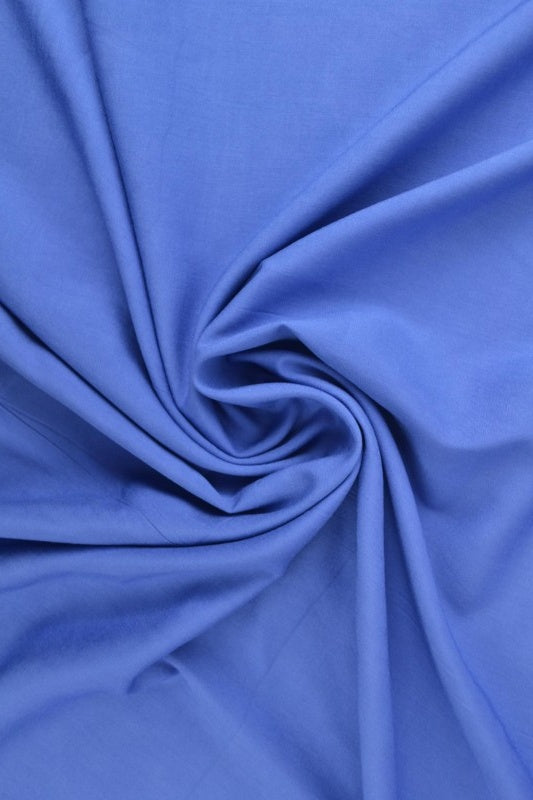 BLÅ VISKOSTYG – LÄTT FALL & ELEGANT MATT GLANS