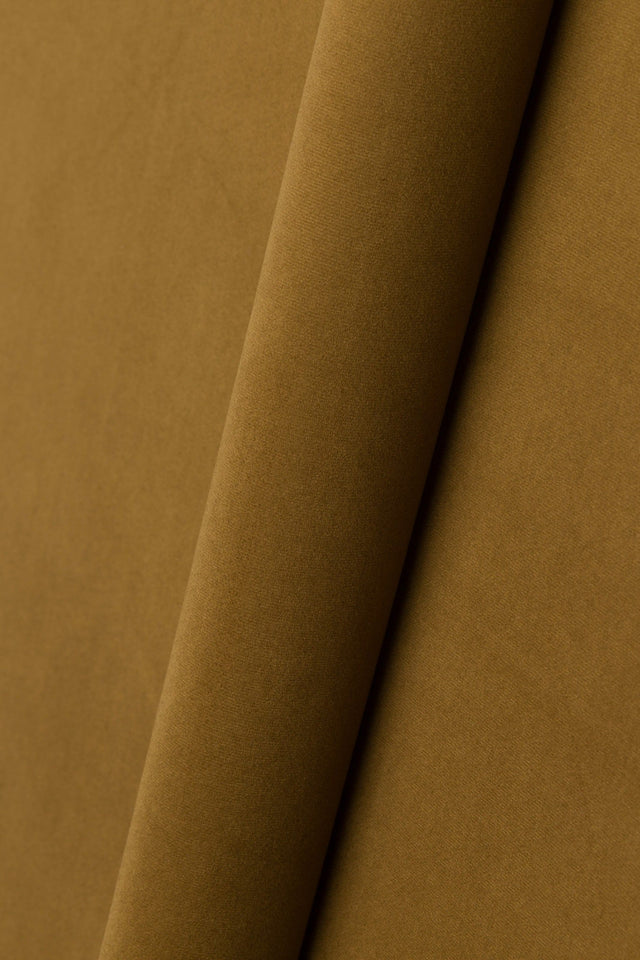 GYLDEN OKKERBRUN CASABLANCA MØBELVELOUR – MIKROSUEDE & SLIDSTÆRK