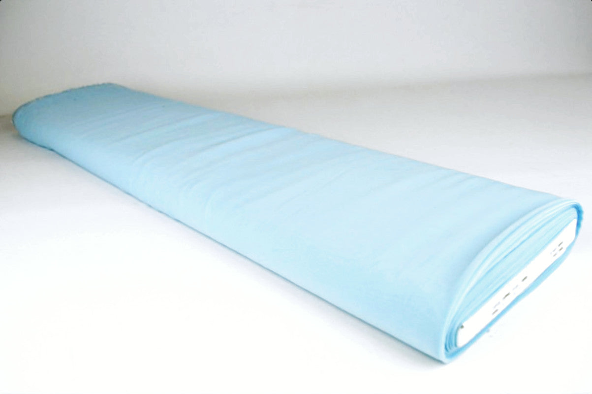 LYSEBLÅ CHIFFON – LET, GENNEMSIGTIG & MED FLOT FALD