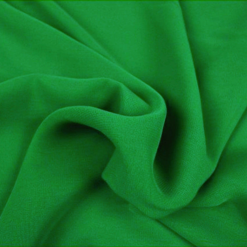 GRÖN CHIFFONG – LÄTT, TRANSPARENT & MED VACKERT FALL