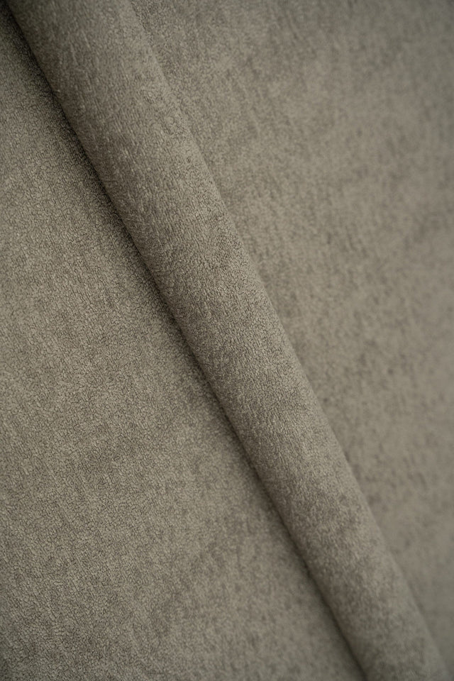 GRÅLIG TAUPE FREYA MØBELSTOF – TEDDY-LOOK & SLIDSTÆRK
