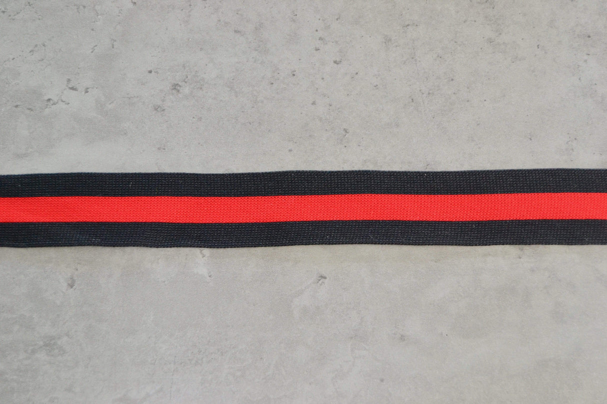 RØD OG SORT STRIBET BÅND 20MM