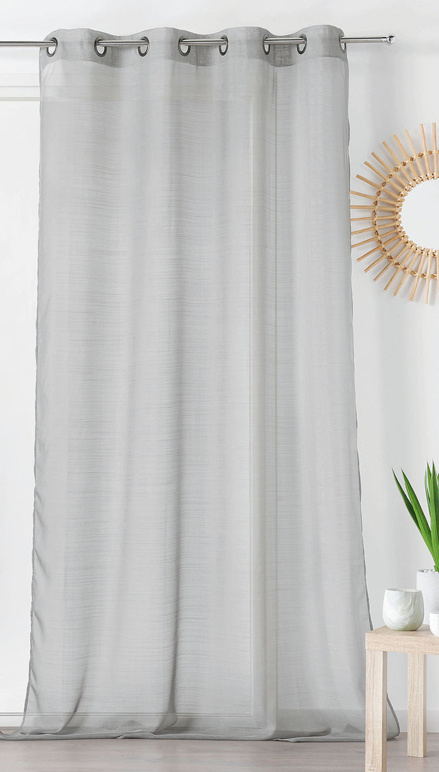 Silkeblød semi-transparent gardinvoile — lysegrå, syet som færdigt gardin
