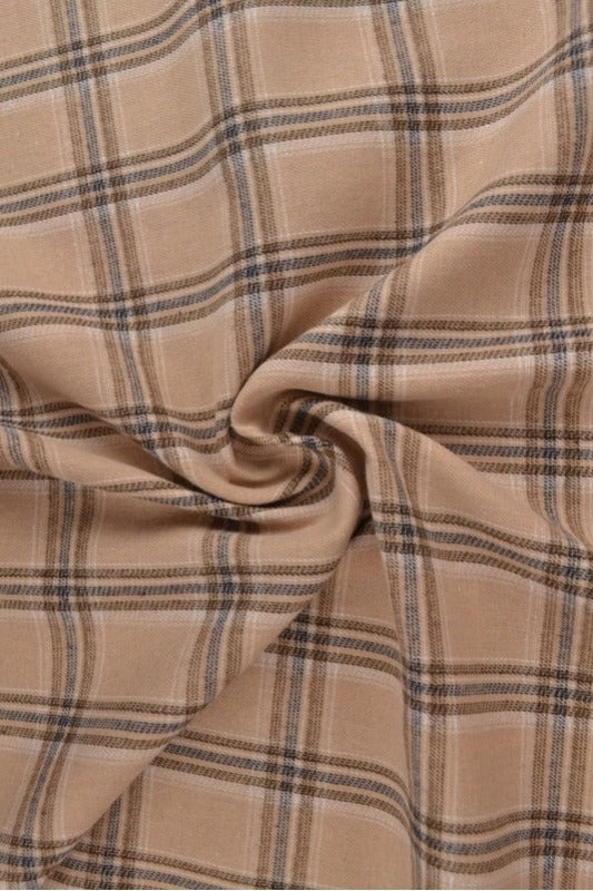 BEIGE SKOTSKRUTIG FLANELL M. SVARTA OCH BLÅ LINJER