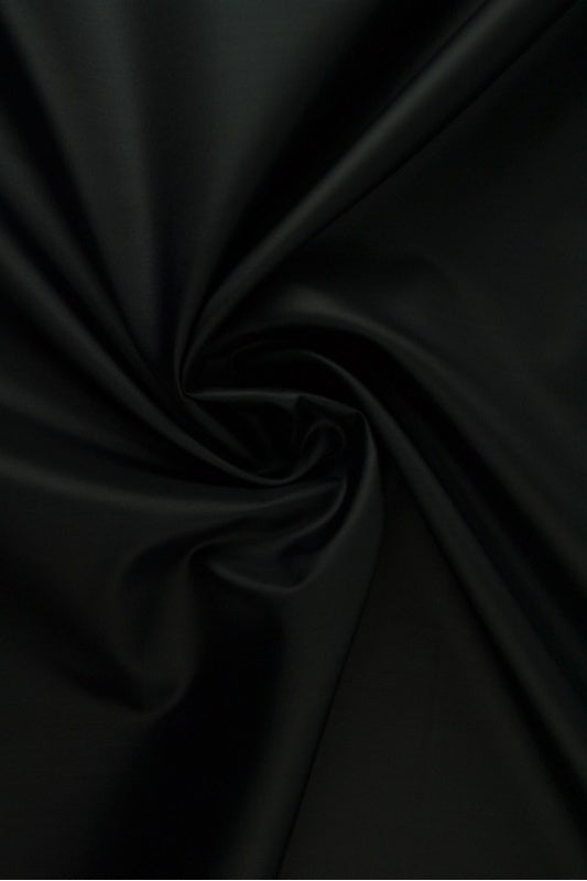 SVART LÄTT VATTENTÄT POLYESTER – SLITSTARK & SNABBTORKANDE