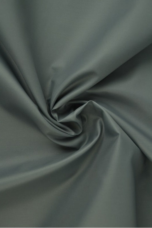 GRÅ LÄTT VATTENTÄT POLYESTER – SLITSTARK & SNABBTORKANDE