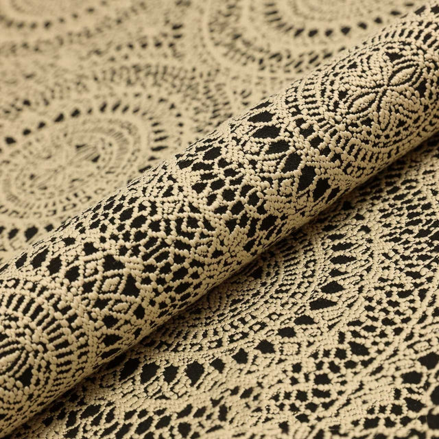 CREMEBEIGE BLONDE PÅ SORT LILLY JACQUARD MØBELSTOF – BLONDEMØNSTER