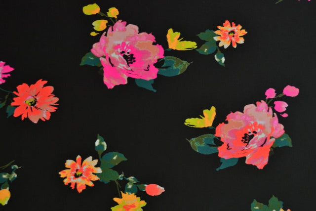 SVART LYCRA – AKVARELLBLOMMOR, 4-VÄGS STRETCH & SNABBTORKANDE