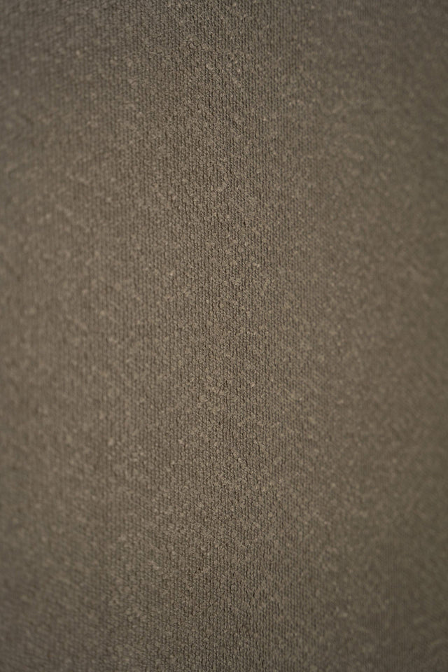 RØGET OLIVENBRUN SANDU MØBELSTOF – BOUCLÉ-LOOK & BRANDHÆMMENDE