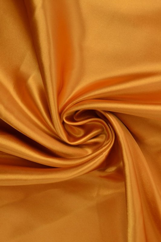 SOLGUL/GULD SATIN TYG – LÄTT & GLANSIGT