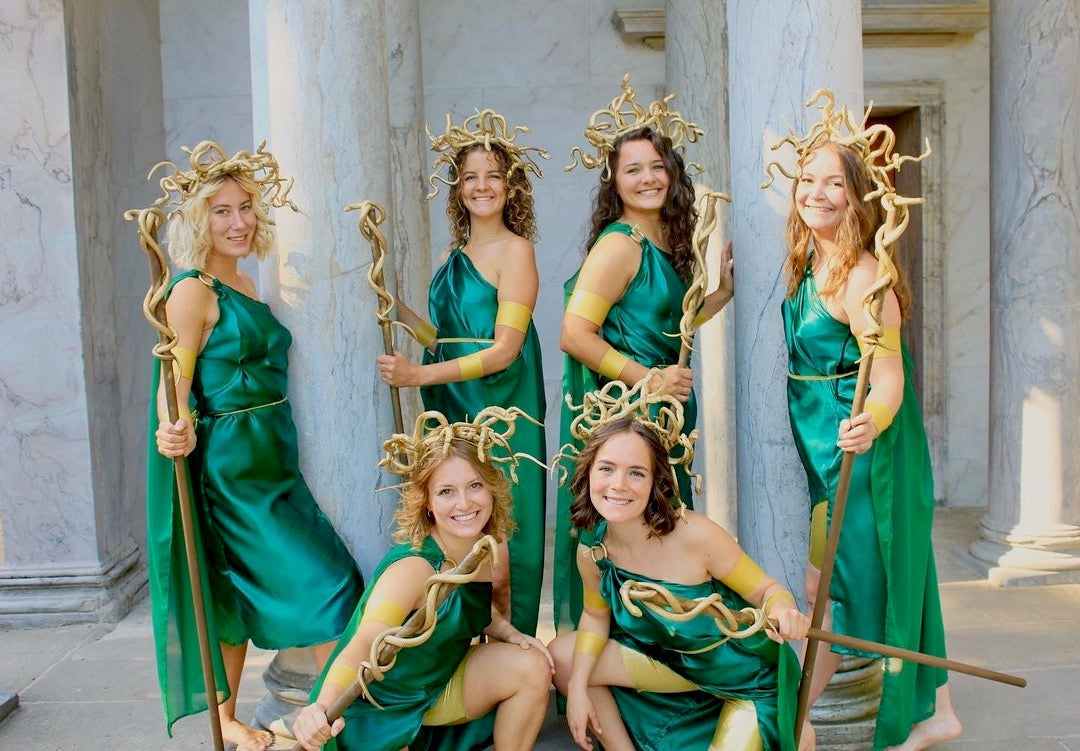 SOLGUL/GULD SATIN STOF – LET & GLANSFULDT