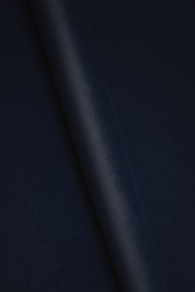 KLASSISK MARINEBLÅ SMART VELVET MØBELVELOUR – SLIDSTÆRK & PETPROOF