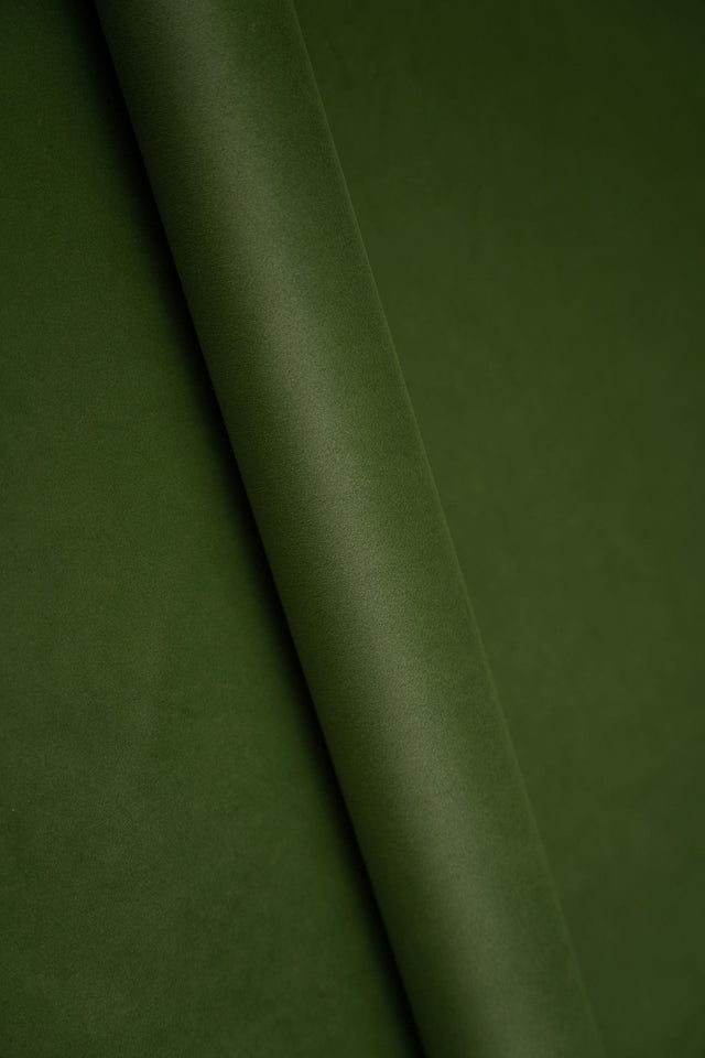 MØRK OLIVENGRØN SMART VELVET MØBELVELOUR – SLIDSTÆRK & PETPROOF