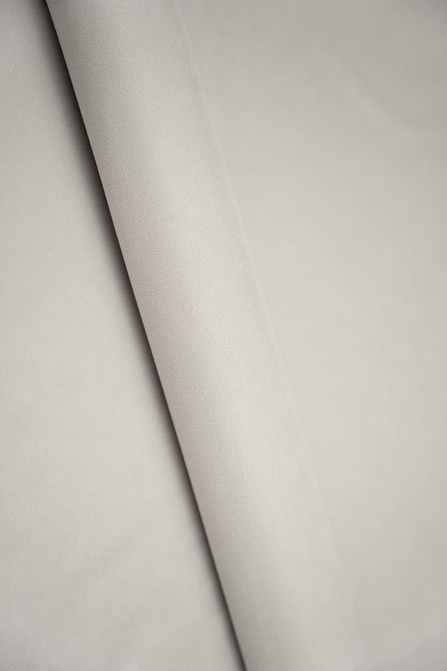 LJUS GRÅBEIGE SMART VELVET MÖBELVELOUR – SLITSTARK & PETPROOF