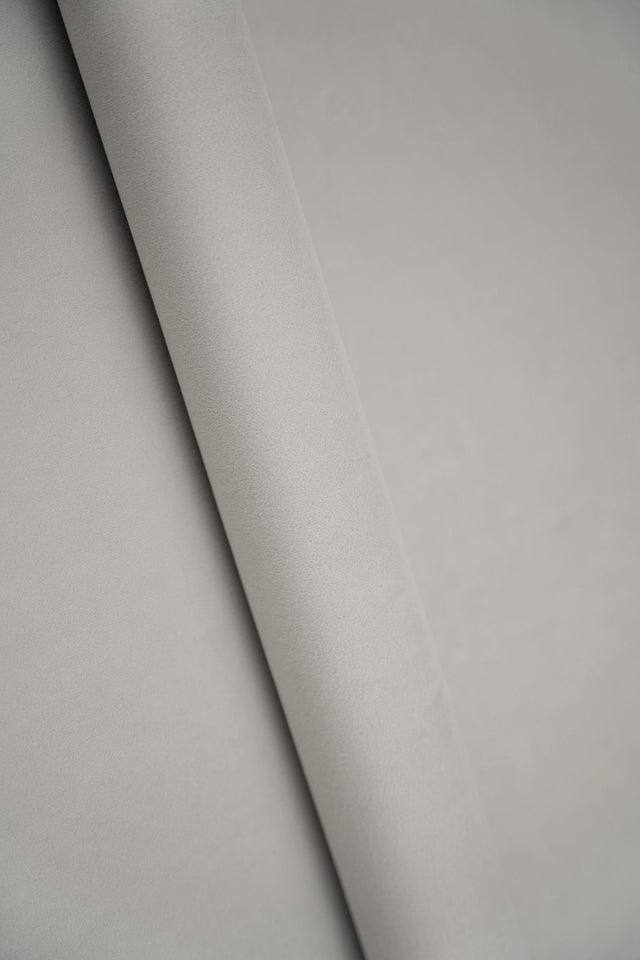 LJUS PÄRLGRÅ SMART VELVET MÖBELVELOUR – SLITSTARK & PETPROOF