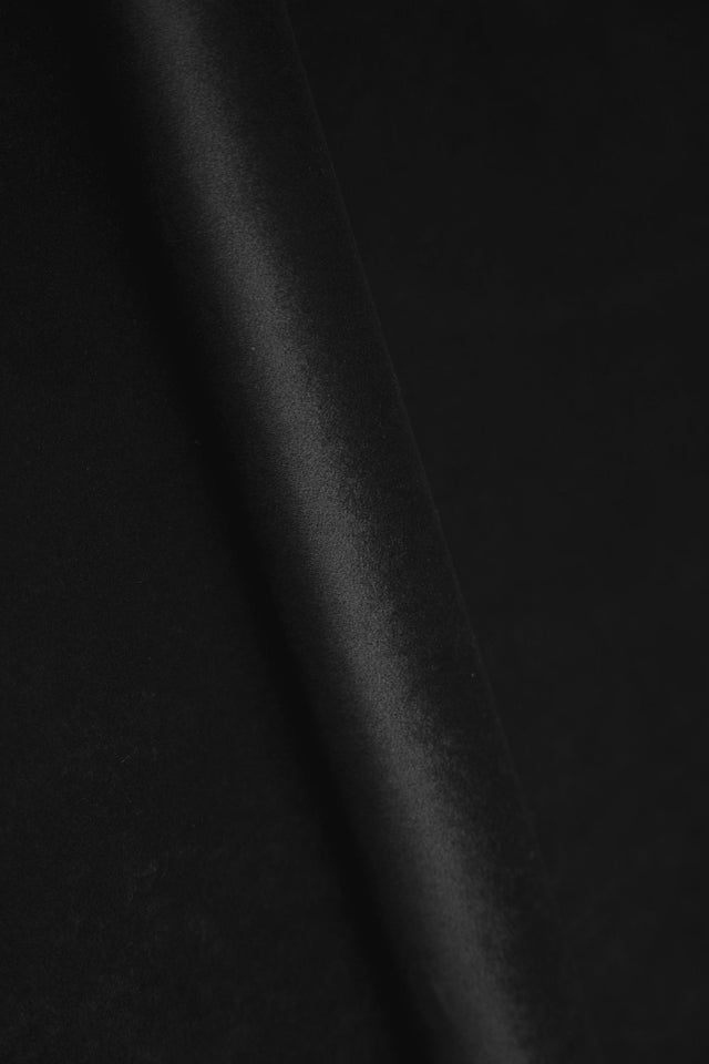 DYB SORT SMART VELVET MØBELVELOUR – SLIDSTÆRK & PETPROOF
