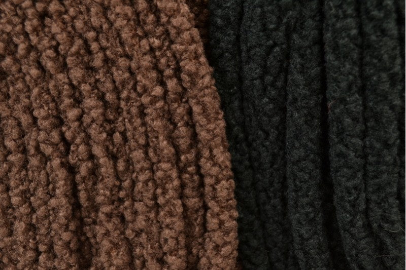 MÖRK GRÖN TEDDYTYG MED STRETCH – MJUKT & VÄRMEISOLERANDE