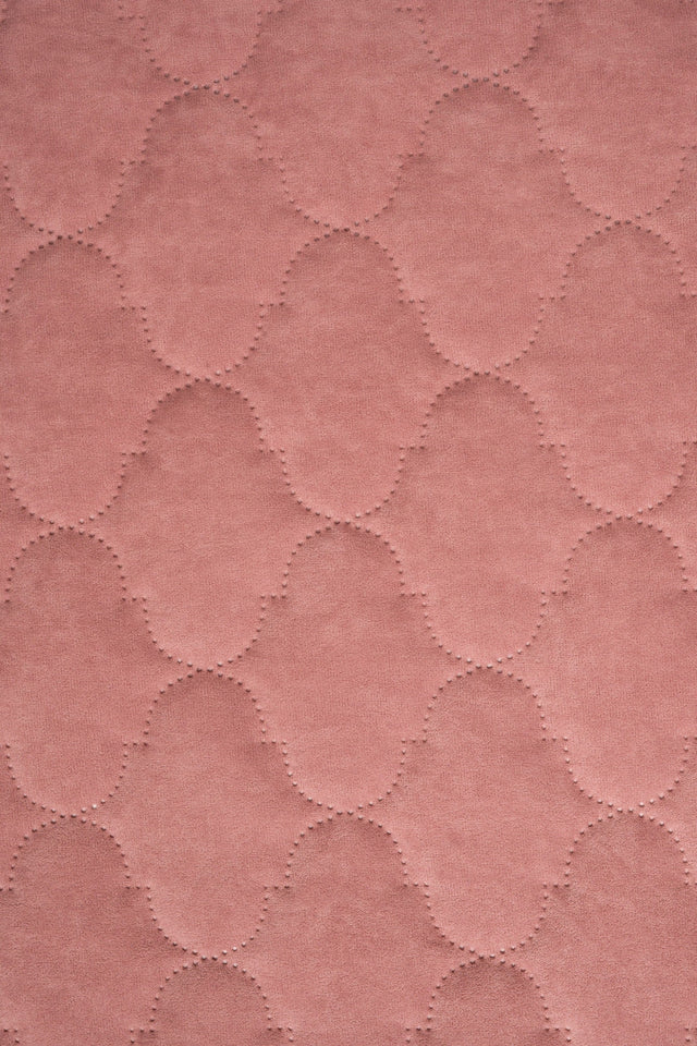 BLØD KORALROSA UTTARIO VELVET 3D – QUILTET VELOUR MED BOBLEMØNSTER