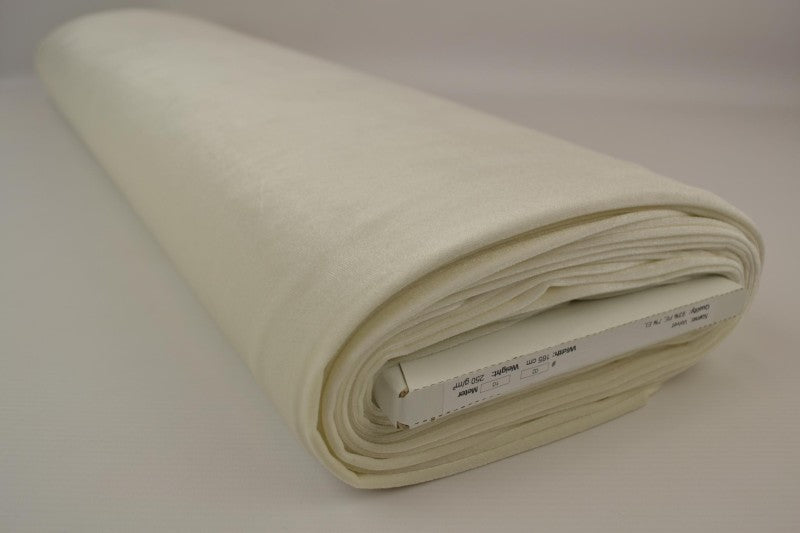RÅVIT VELOUR MED STRETCH – MJUK STICKAD KVALITET