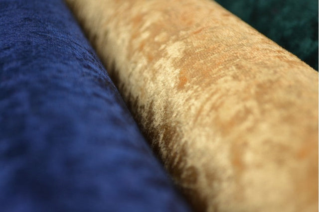 MÖRKGRÖN KROSSAD VELOUR – STICKAD, STRETCHIG & GLANSFULLT FALL