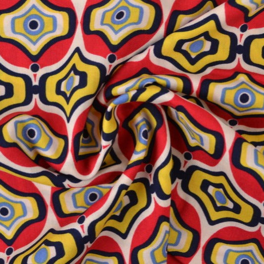 VISKOSE STOF MED RØDT OG GULT GEOMETRISK BUE PRINT – LET FALD & ELEGANT MAT GLANS