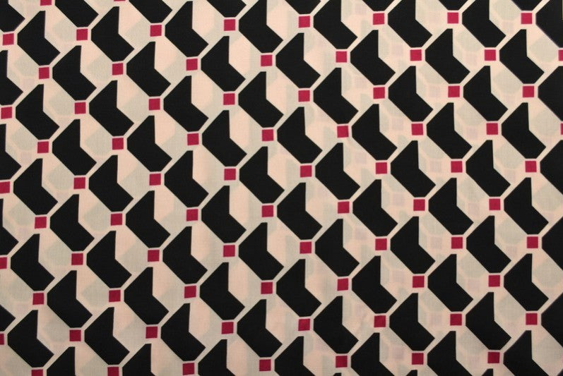 RÅHVIDT VISKOSE STOF MED SORT GEOMETRISK PRINT – LET FALD & ELEGANT MAT GLANS