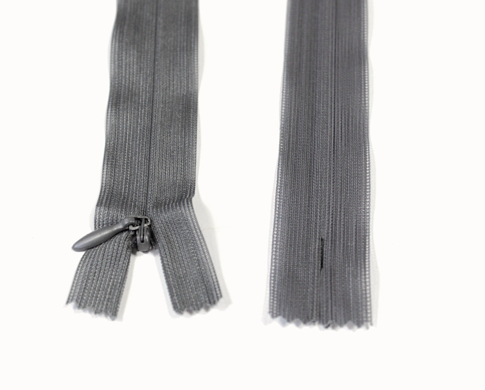 SØLVGRÅ USYNLIG LYNLÅS 4 MM