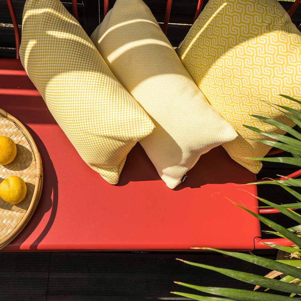 UDENDØRS VANDTÆT MØBELSTOF – VEJRRESISTENS