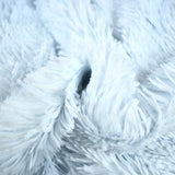 BABYBLÅ LÅNGHÅRIG PLYSCH – 30 MM LUGG & TVÄRSGÅENDE STRETCH