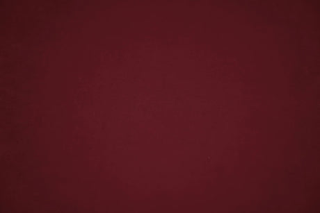 DYB BORDEAUXRØD SMART VELVET MØBELVELOUR – SLIDSTÆRK & PETPROOF