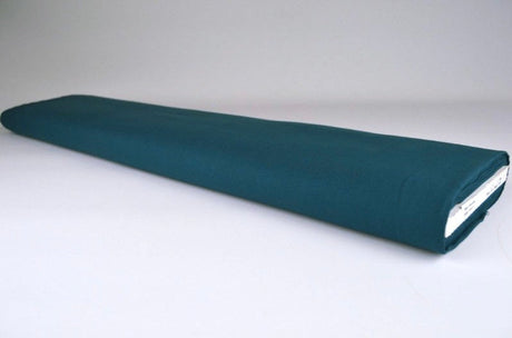 MÖRK PETROLFÄRGAD BOMULLSPOPLIN – TÄTT VÄVT BOMULLSTYG