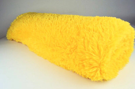 GUL LÅNGHÅRIG PLYSCH – 30 MM LUGG & TVÄRSGÅENDE STRETCH