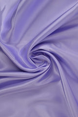 LAVENDEL SATIN TYG – LÄTT & GLANSIGT