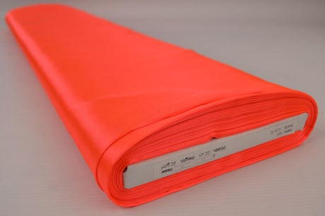 NEON ORANGE SATIN TYG – LÄTT & GLANSIGT