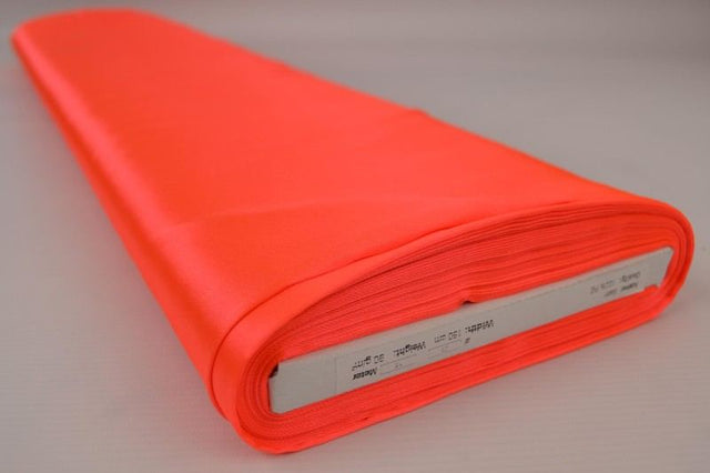 NEON ORANGE SATIN TYG – LÄTT & GLANSIGT