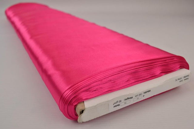 PINK SATIN TYG – LÄTT & GLANSIGT
