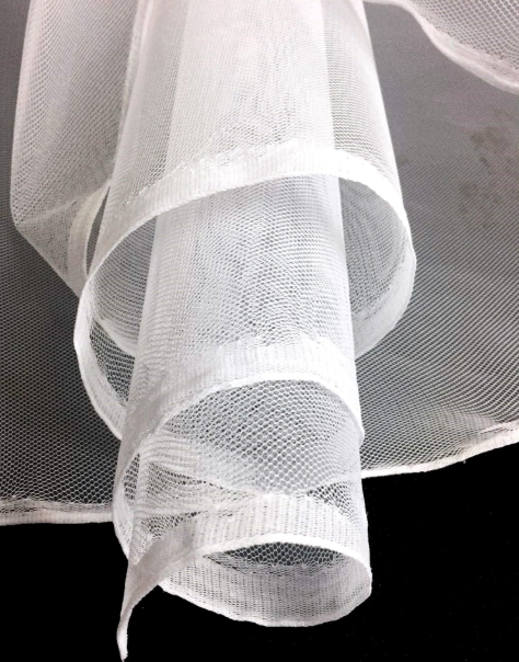 PASTELLGUL STYV TYLL – LÄTT OCH FORMSTABILT NÄTTYG