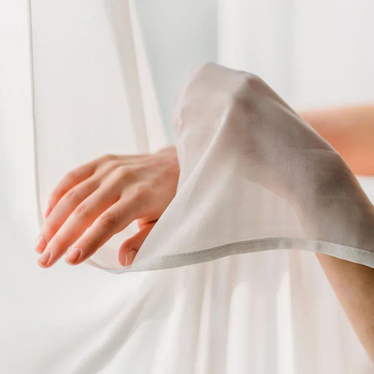 LILLA CHIFFON – LET, GENNEMSIGTIG & MED FLOT FALD